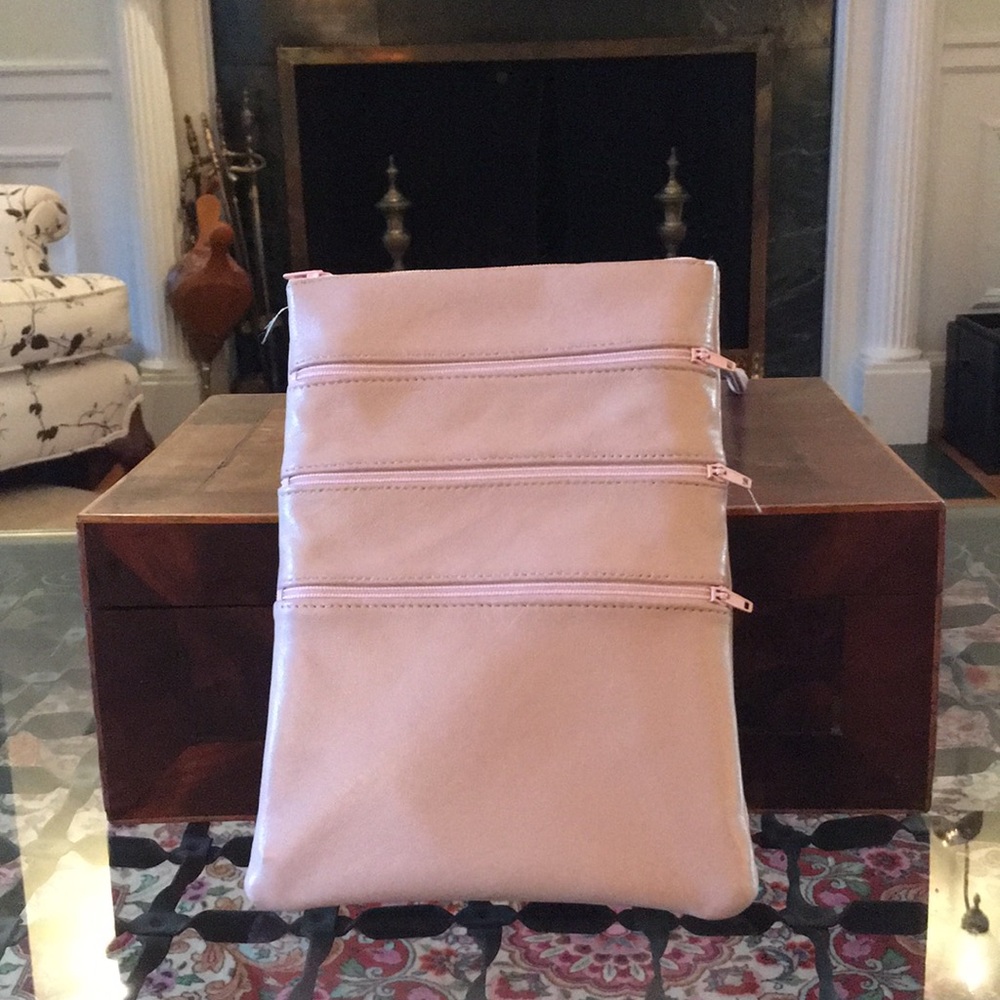 Pink faux leather purse!